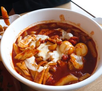 동대문 엽기 떡볶이(어묵+비엔나소세지+중국당면+치즈) 32oz