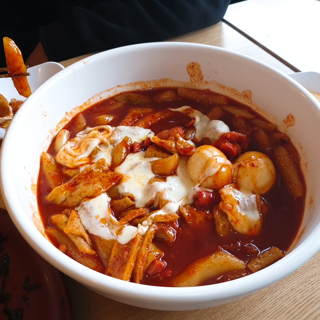 동대문 엽기 떡볶이(어묵+비엔나소세지+중국당면+치즈) 32oz
